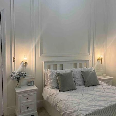 Victorian Stay In Ocean Village 사우샘프턴 외부 사진